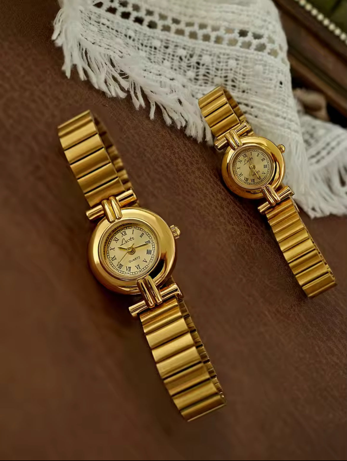 Lsotr Vintage Gold Embrace Watch